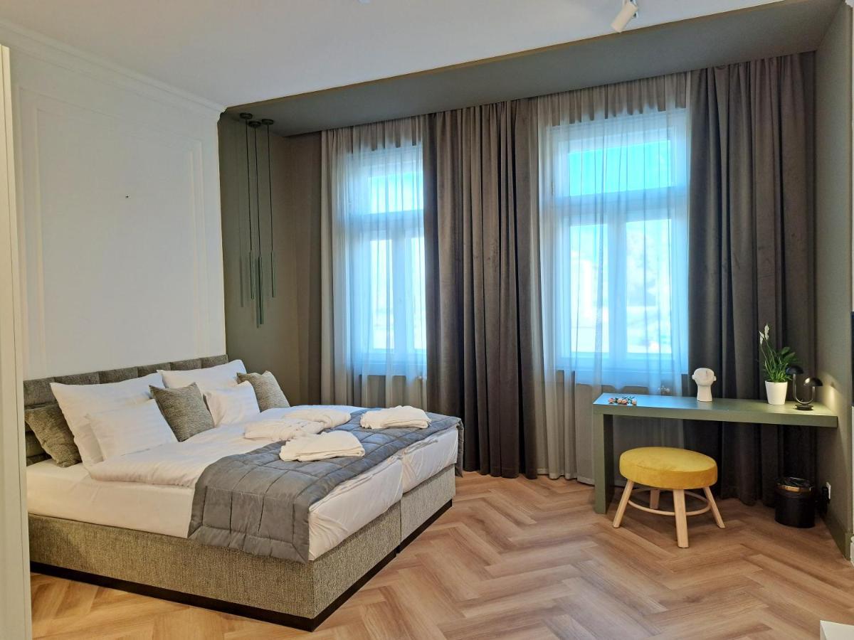 Hotel Domus Collis Дьор Екстериор снимка