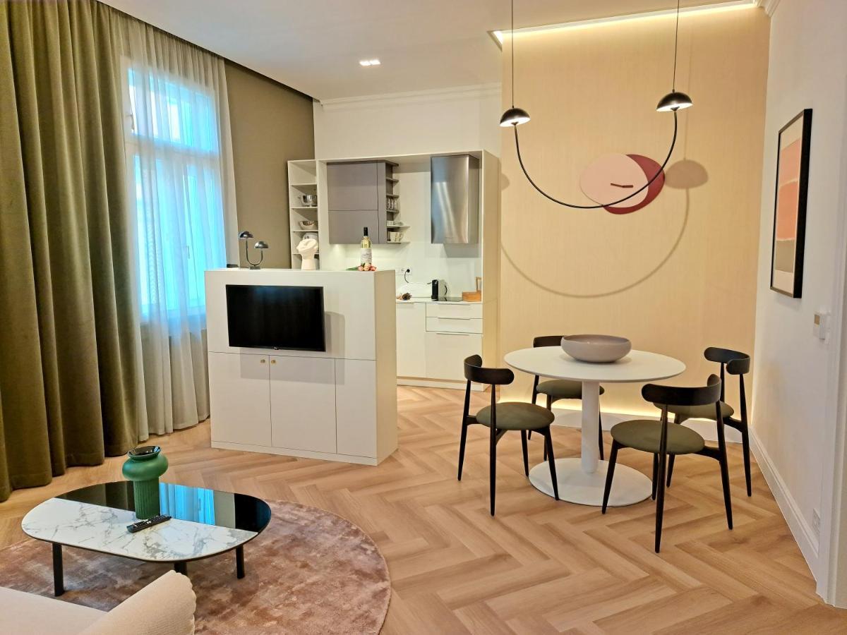 Hotel Domus Collis Дьор Екстериор снимка