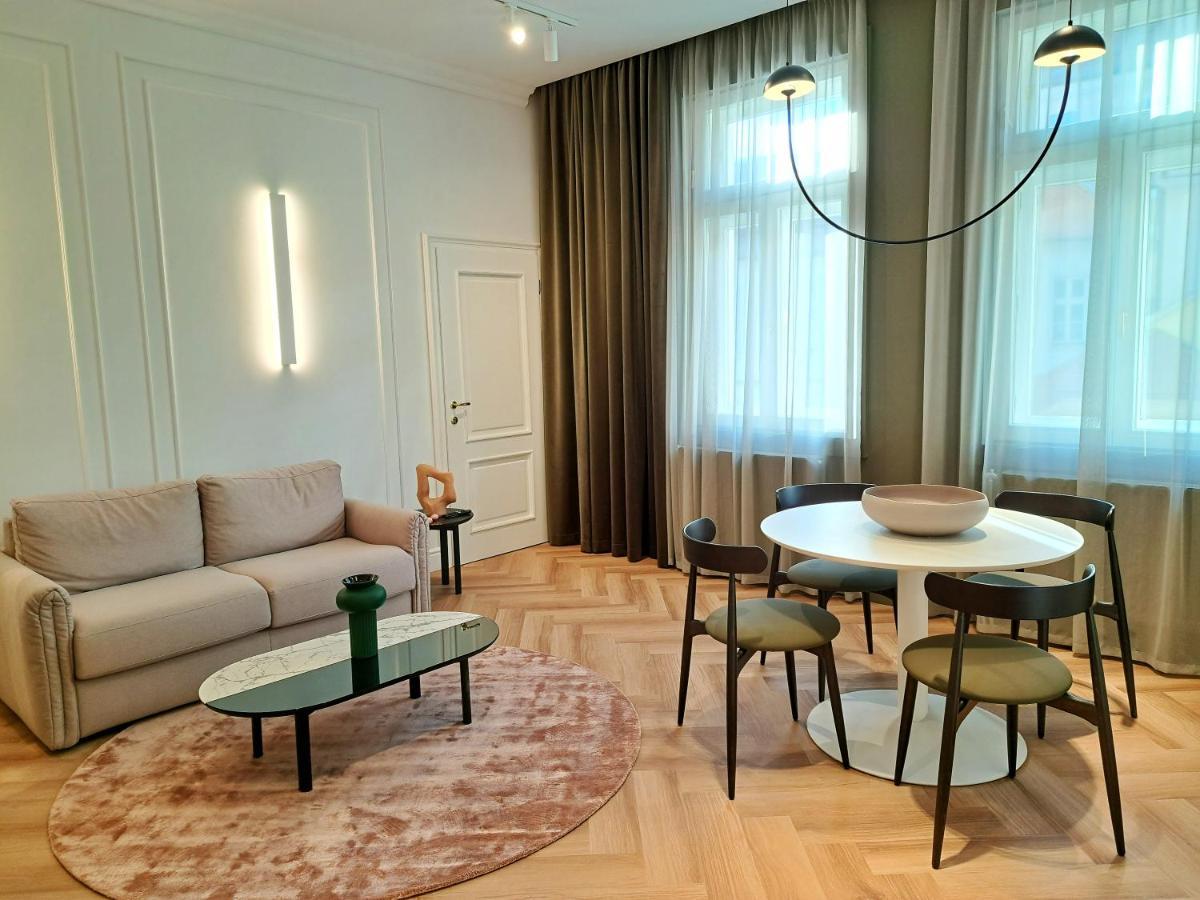 Hotel Domus Collis Дьор Екстериор снимка