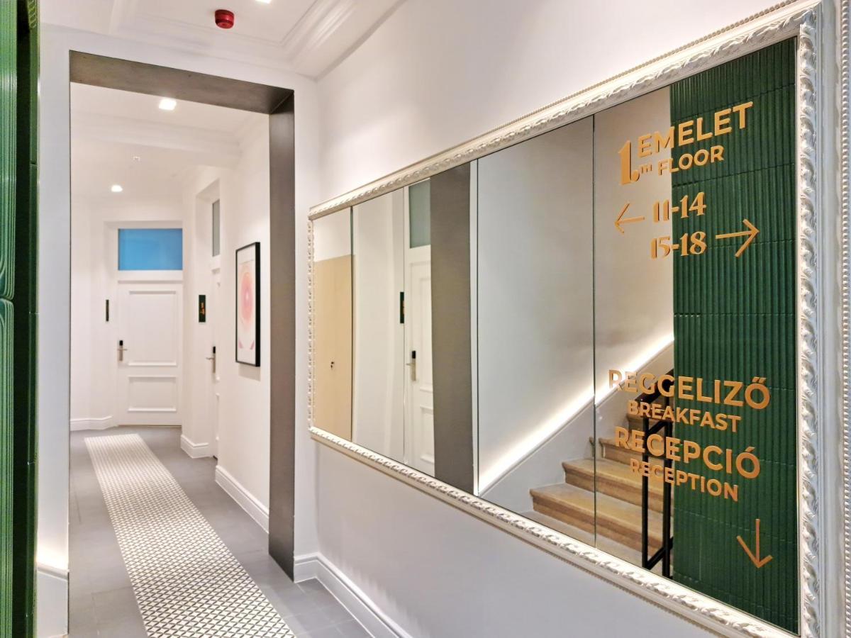 Hotel Domus Collis Дьор Екстериор снимка