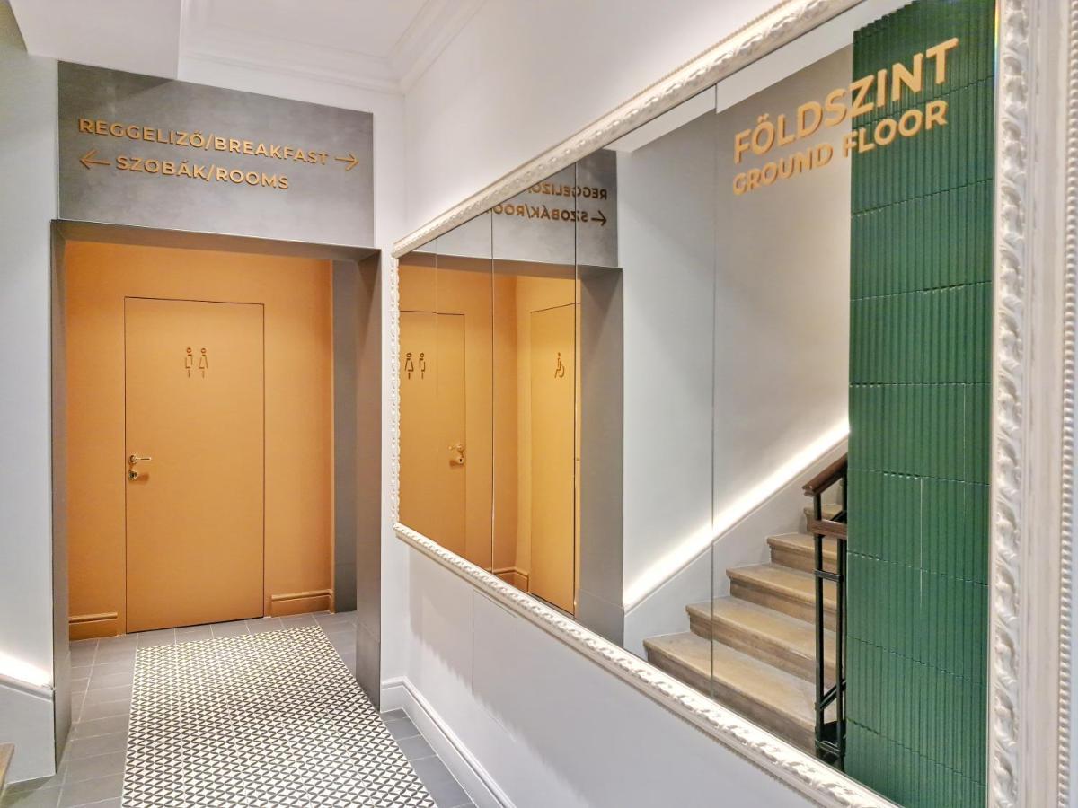 Hotel Domus Collis Дьор Екстериор снимка